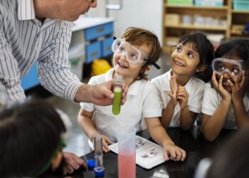 Eksperyment dla dzieci: Wybuchający wulkna