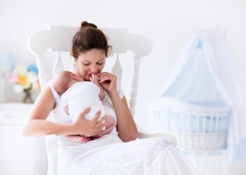 Jakie ubranka warto kupić kompletując wyprawkę dla noworodka?