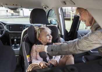 Jaki fotelik tyłem do kierunku jazdy?